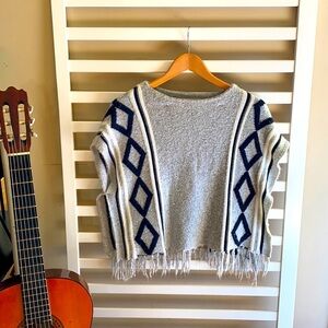 Girls Gray Roebuck & Company Boho Fringe Poncho Size M (10/12)